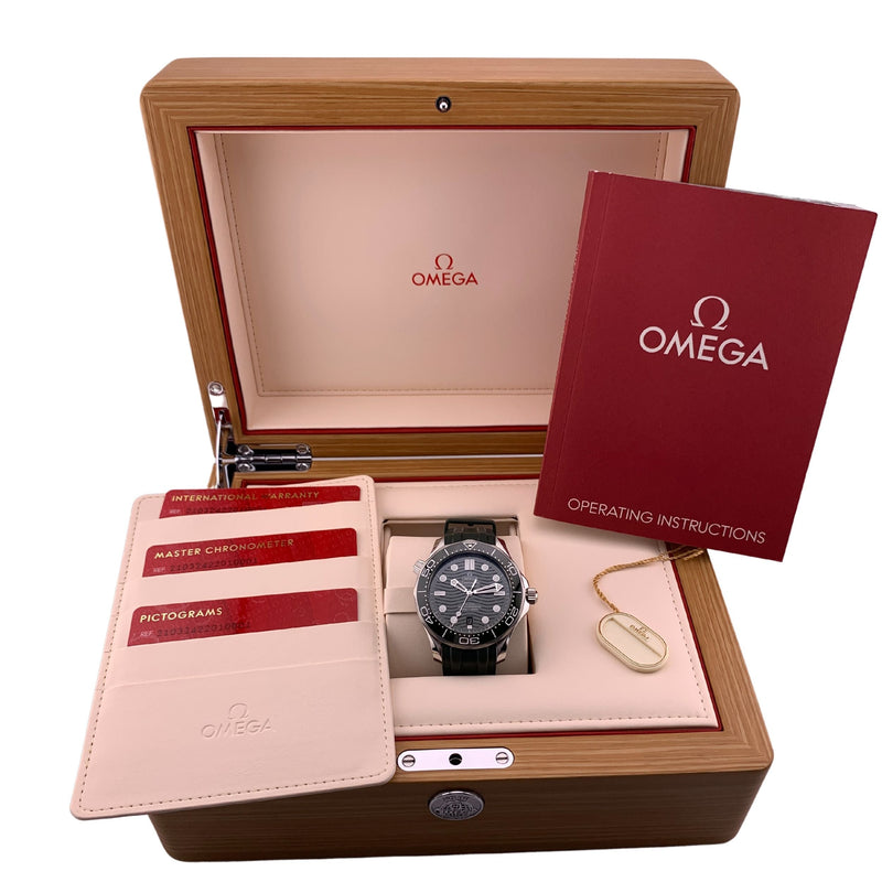 Seamaster Diver 300M 42 mm, steel on rubber strap - 210.32.42.20.10.001