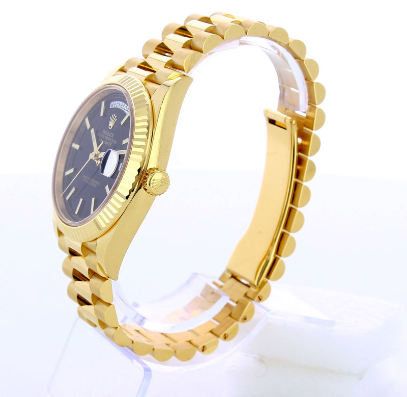 228238/BLACK